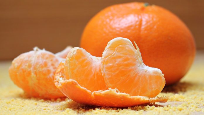 Benefits of eating oranges.